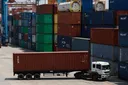 Surplus dagang Indonesia tembus US$3,32 miliar di tengah tekanan ekspor dan gejolak global