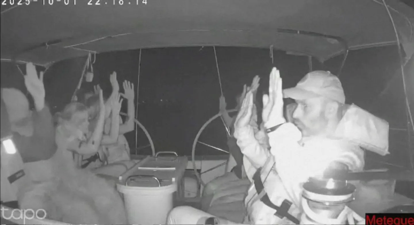 Flotilla abbordata dagli israeliani, idranti sulle navi