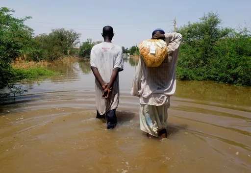 بسبب فيضانات السودان.. الهجرة الدولية: نزوح 1200 أسرة في مدينة بحري