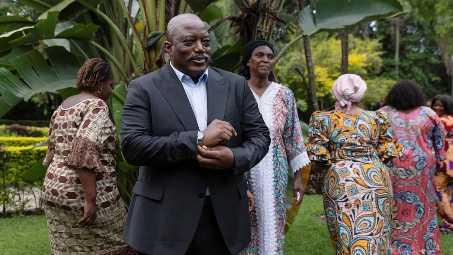 Ex-presidente da República Democrática do Congo condenado à morte por traição e crimes de guerra