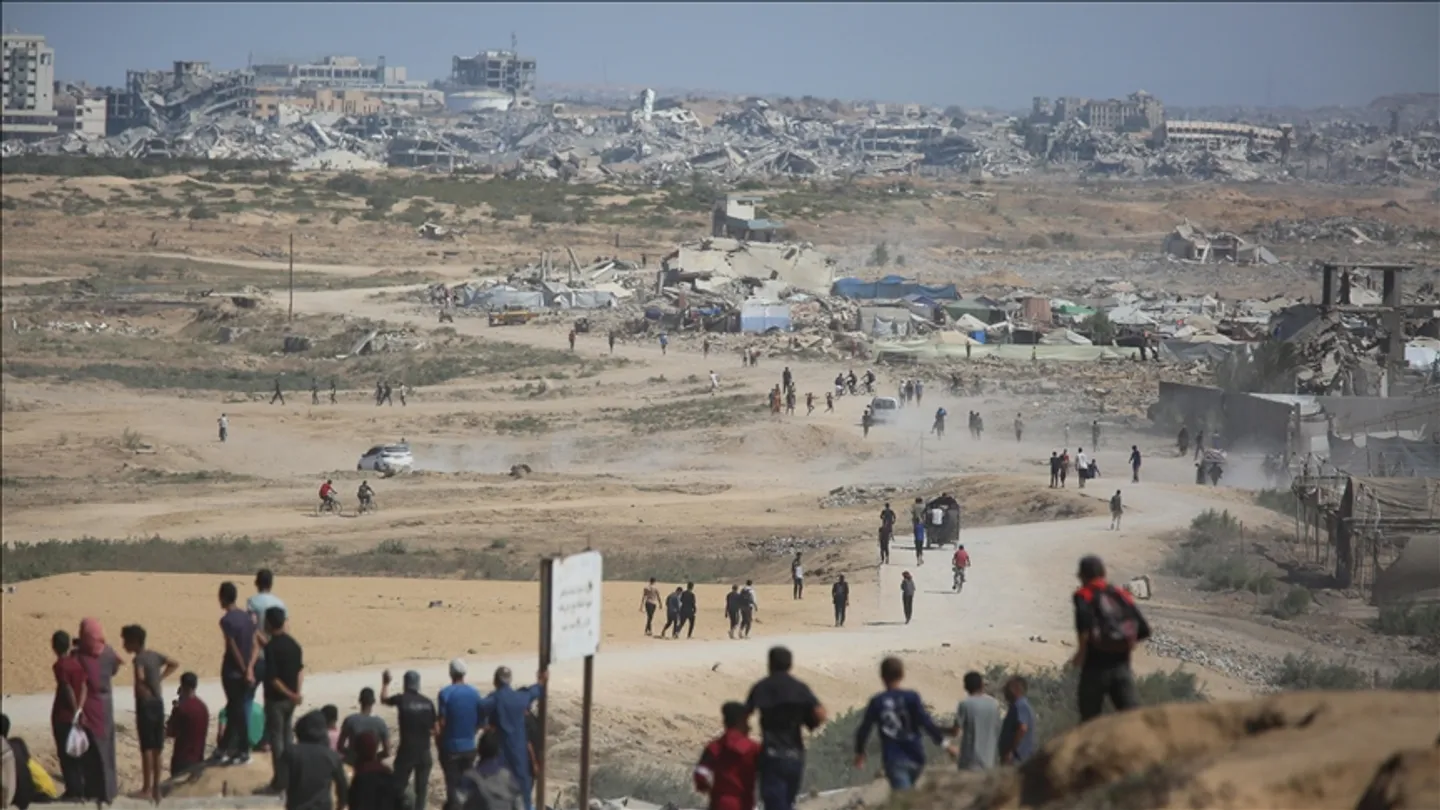 Mijëra palestinezë po kthehen në veri të Gazës pas hyrjes në fuqi të armëpushimit