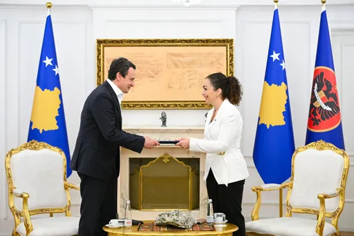 Osam mjeseci nakon izbora: Osmani dodijelila Kurtiju mandat za sastavljanje nove vlade