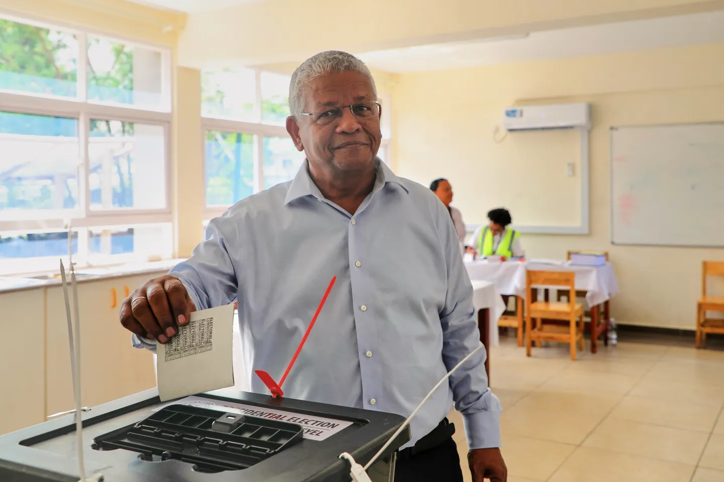 Seychelles president faces tight run-off after opposition's first round win