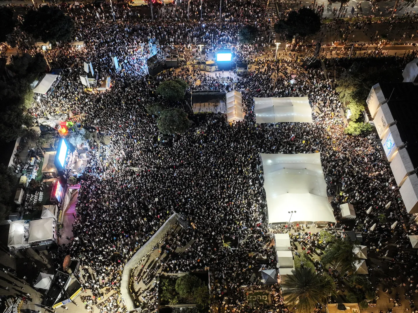إعلام عبري يتوقع تسليم إسرائيل أسرى فلسطينيين الاثنين