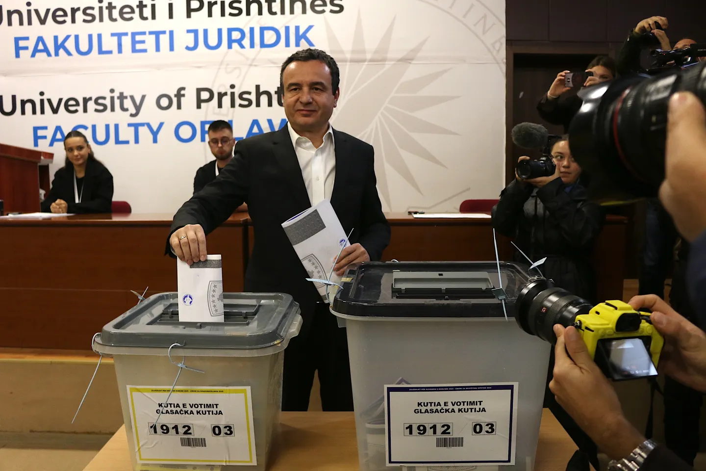 Ushtron të drejtën e votës për zgjedhjet lokale edhe kryeministri Kurti
