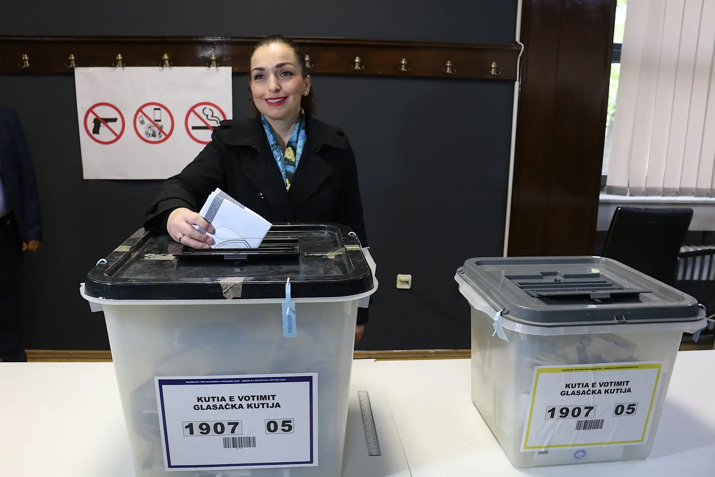 Zgjedhjet lokale në Kosovë, voton presidentja Osmani