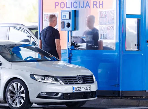 ЕУ ги обнови стратегиите за визи и управување со миграцијата