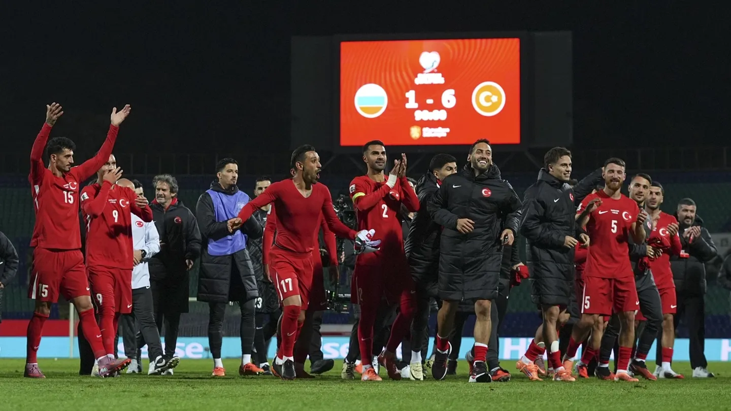 Türkiye vence Bulgária por 6-1 na qualificação para o Mundial