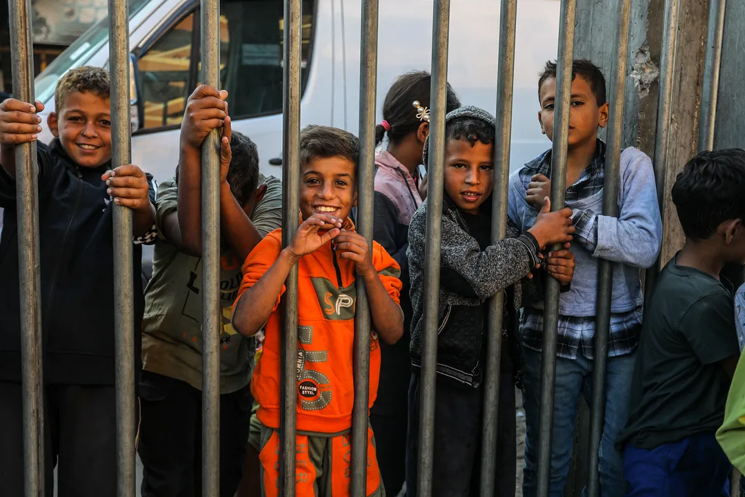 اسرائیل نے فلسطینی قیدیوں کی رہائی شروع کر دی