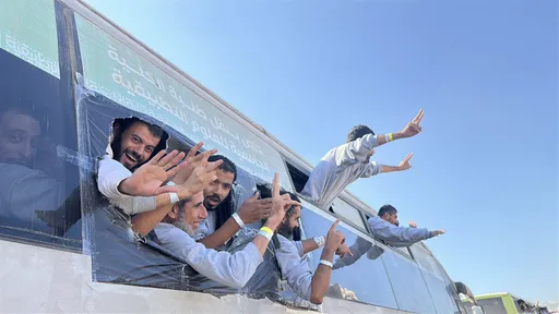 Nearly 2,000 Palestinian prisoners freed under Gaza ceasefire deal