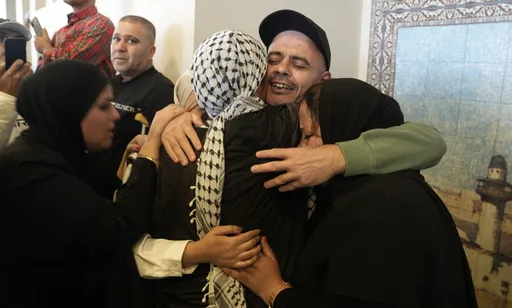 Israel starts releasing Palestinian prisoners under Gaza ceasefire deal