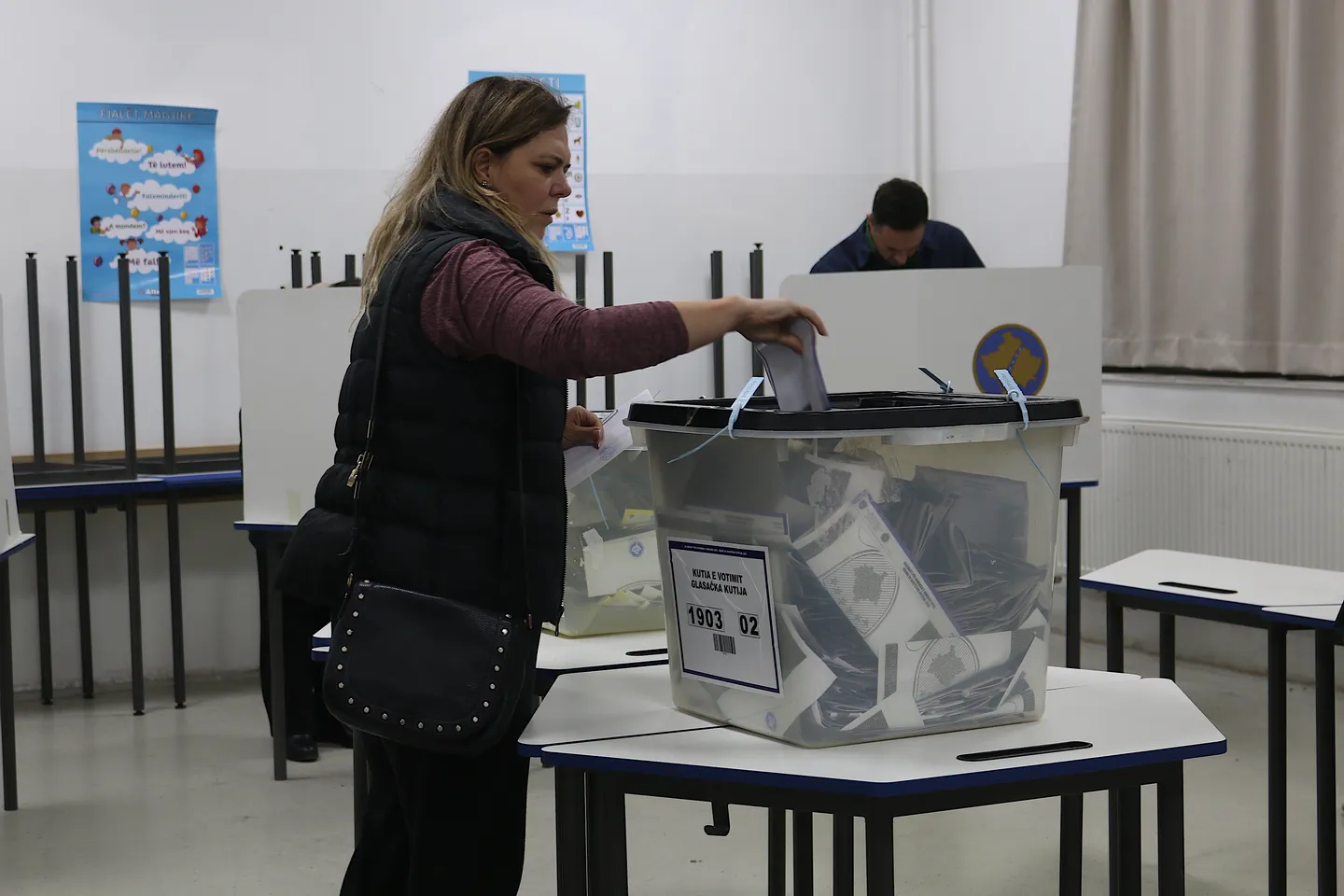 Локални избори во Косово: Тесна трка во Приштина и Митровица и убедлива победа на Српската листа