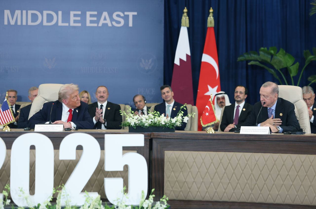 Trump thanks Erdogan's efforts in securing Gaza ceasefire - TRT World