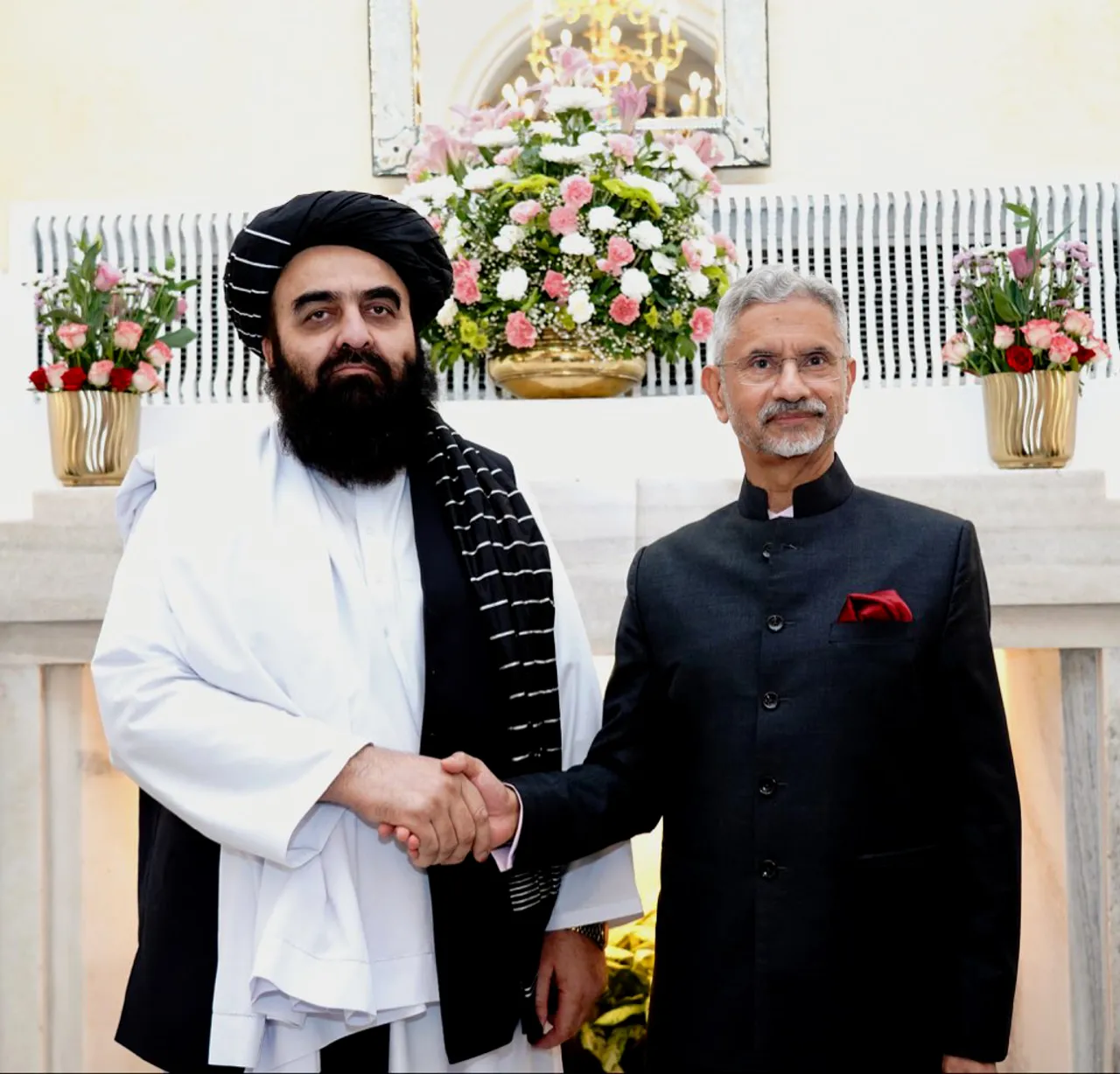 भारत के जयशंकर ने नई दिल्ली में अफगानिस्तान के कार्यवाहक विदेश मंत्री मुत्ताकी से मुलाकात की