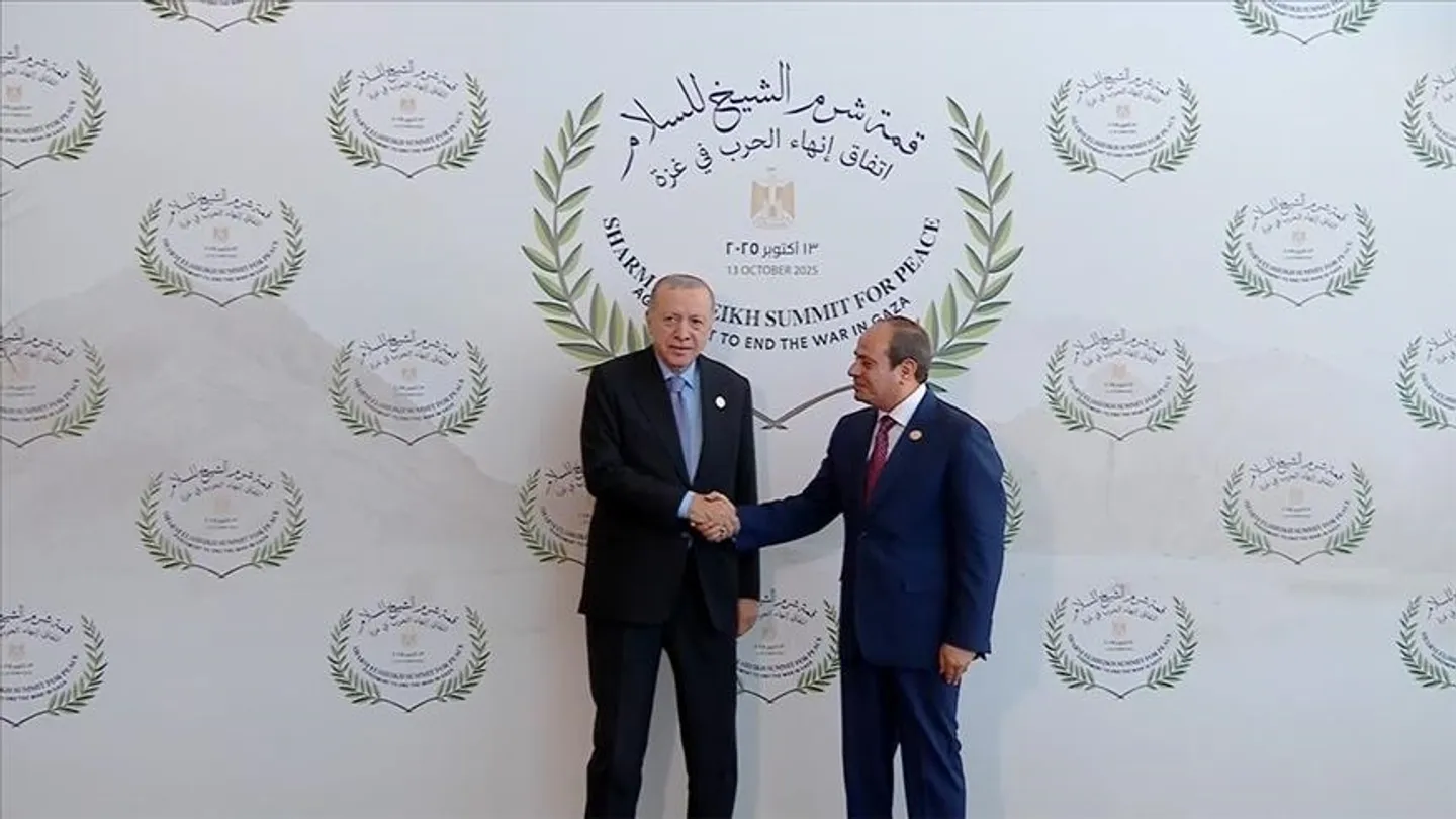 Presidenti Erdoğan mbërrin në Egjipt për Samitin e paqes për armëpushimin në Gaza