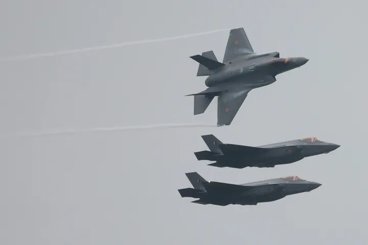 Qeveria çeke do ta auditojë kontratën për avionët luftarakë F-35