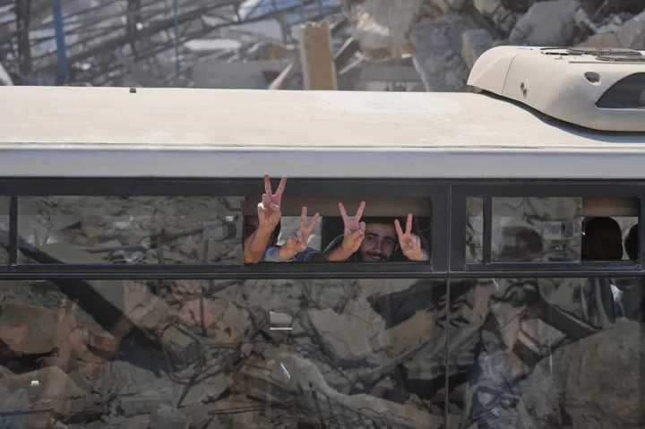 Ushtria izraelite liron 10 të burgosur nga Gaza pas muajsh arrestimi