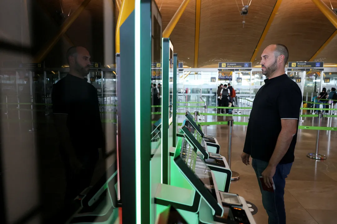 ევროკავშირი შეწყვეტს მრავალჯერადი შესვლის ვიზებს რუსეთის მოქალაქეების უმეტესობისთვის