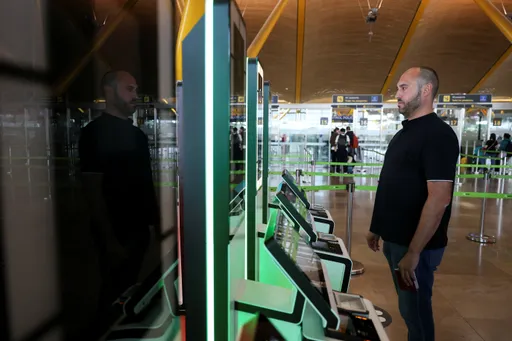 EU to halt multi-entry visas for most Russians — report