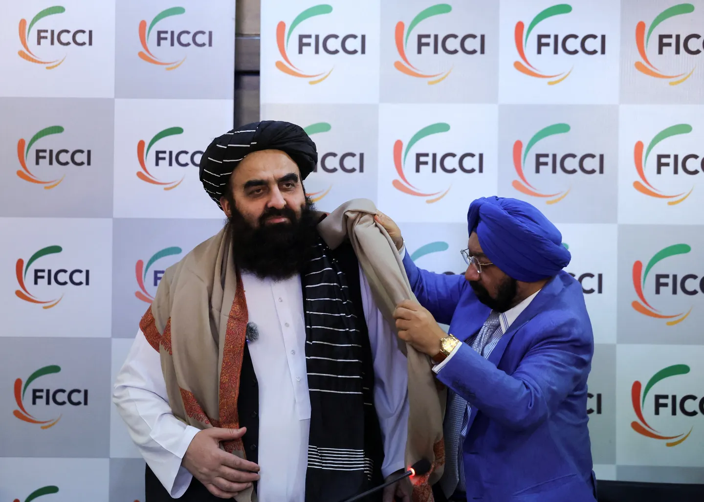 अफगान हिंदुओं और सिखों ने मुत्तकी से मुलाकात की और धार्मिक स्थलों की बहाली का आग्रह किया