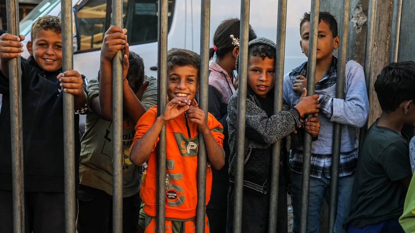 Israel inicia a libertação de prisioneiros palestinianos ao abrigo do acordo de cessar-fogo de Gaza