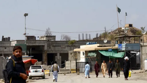 دو گذرگاه مرزی اصلی پاکستان و افغانستان بسته شد