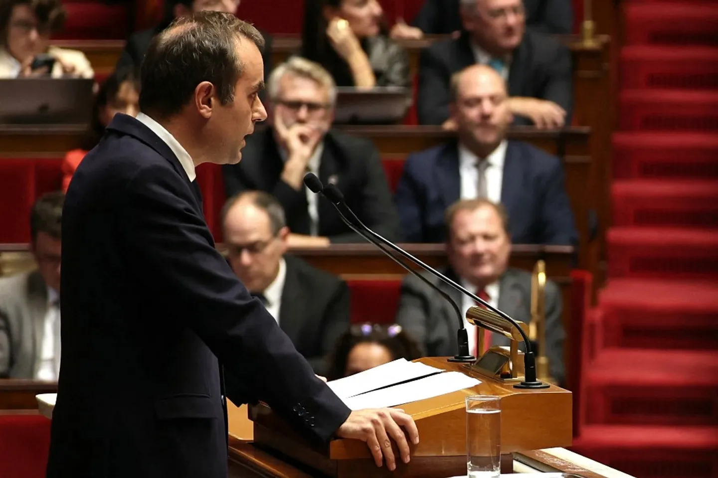 France : le Premier ministre propose de suspendre la réforme des retraites