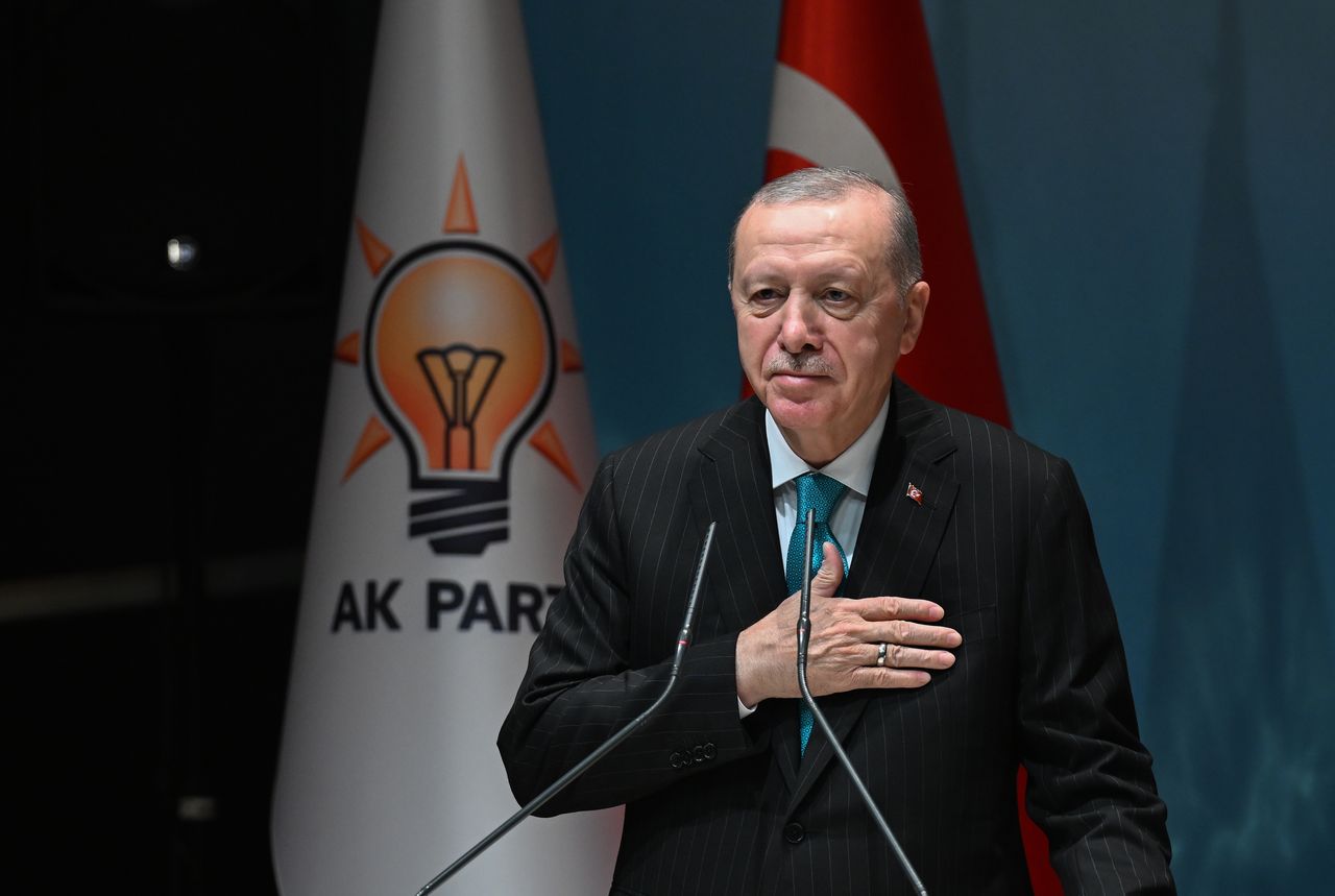 TRT World - Erdogan congratulates Erhurman on victory in TRNC presidential election