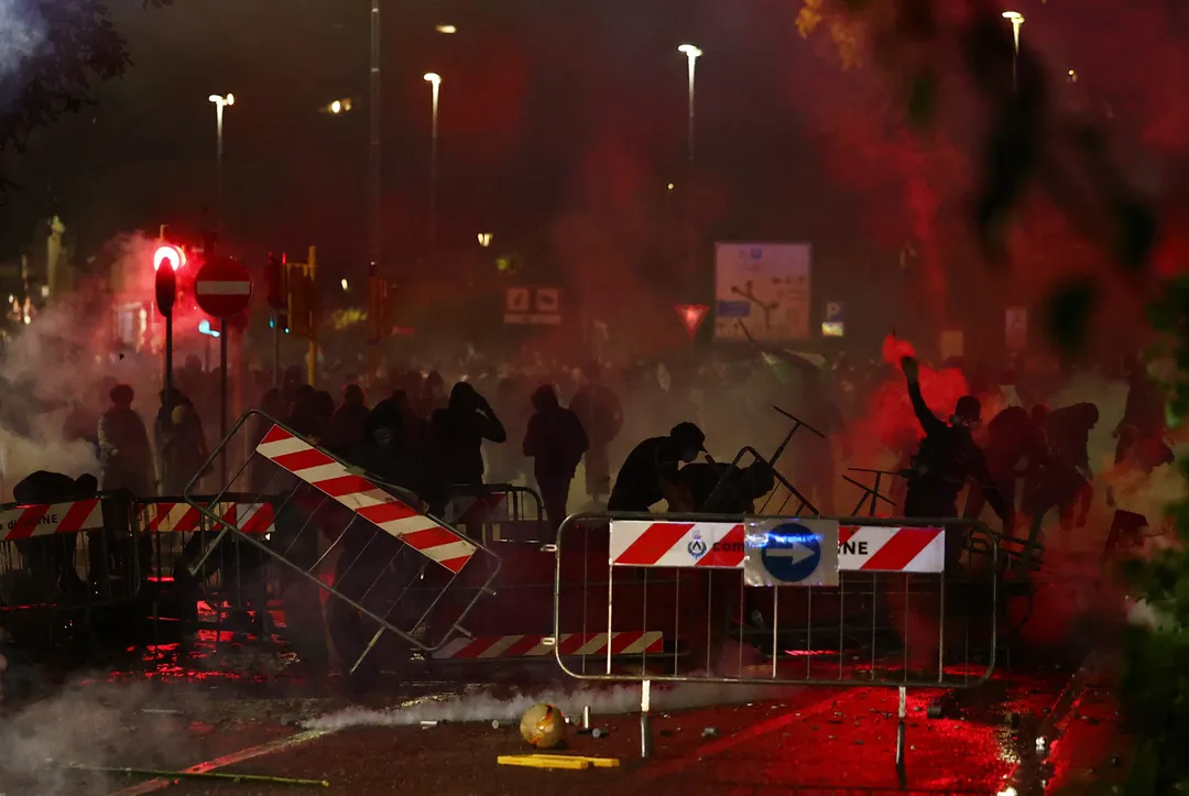 İtaliya-İsrail oyunu öncəsi tərəfdarlar arasında toqquşma yaşandı