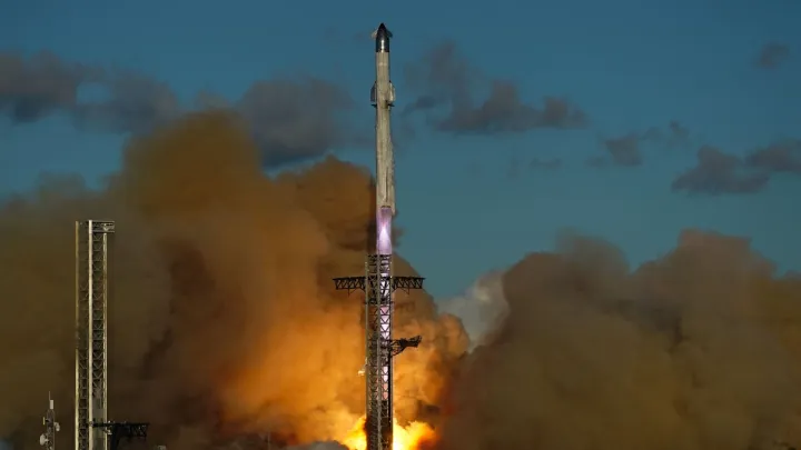 SpaceX lança o décimo primeiro voo de teste do Starship na corrida à Lua com a China