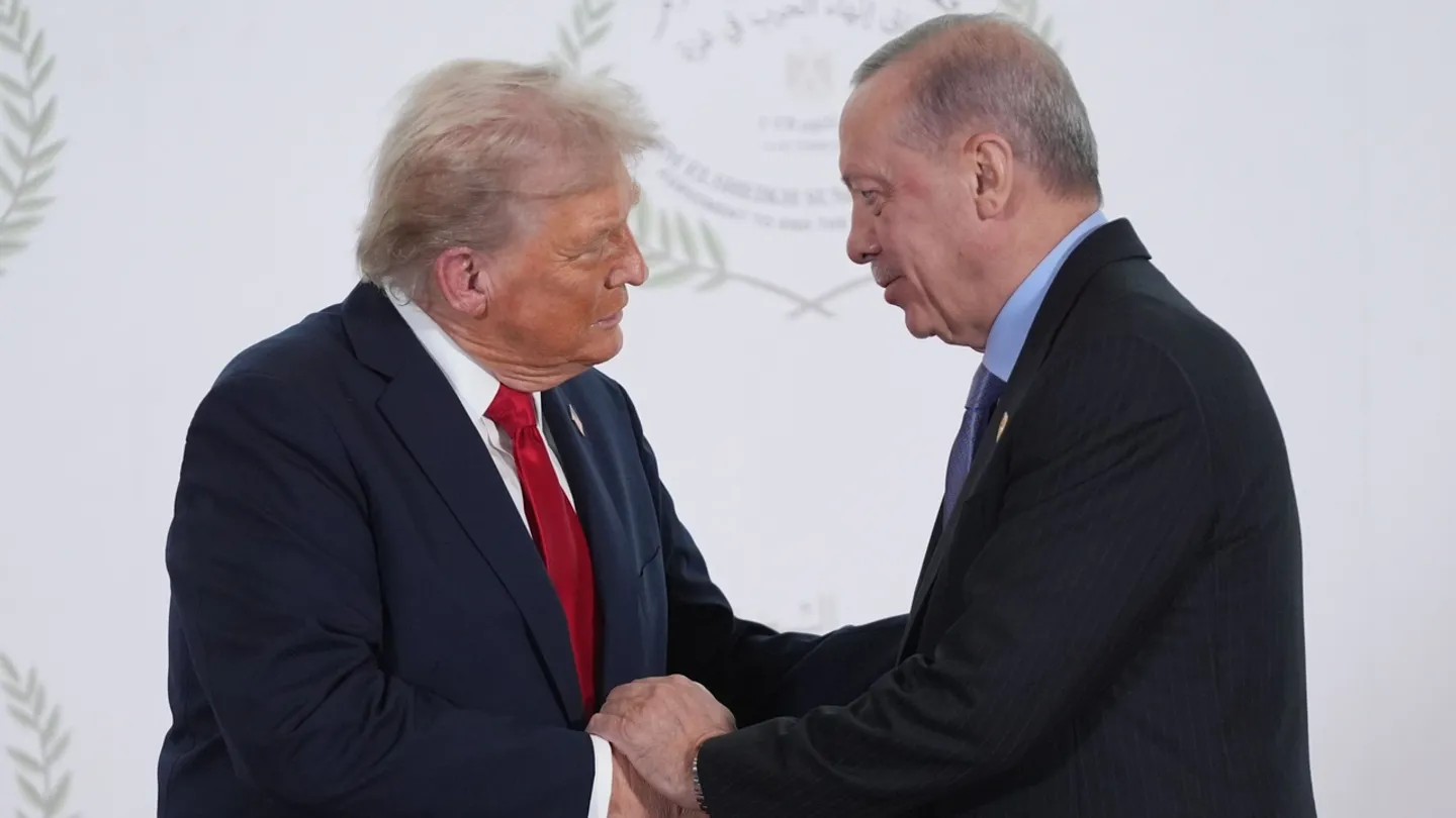 O Presidente turco Erdogan pode ajudar a pôr fim à guerra entre a Rússia e a Ucrânia, diz Trump