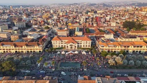 ارتش ماداگاسکار پس از برکناری رئیس‌جمهور توسط پارلمان قدرت را در دست گرفت