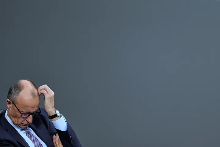 Ein Land im Umbruch: Wie die AfD die politische Mitte unter Druck setzt