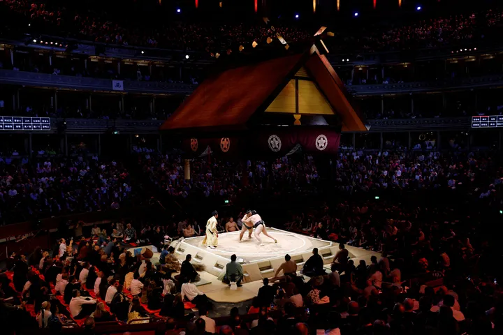 相撲：横綱・大の里、ロンドン公演で観衆を魅了