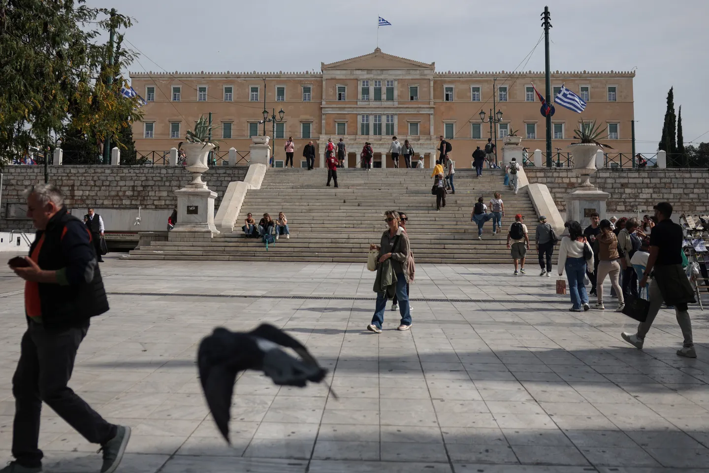 Greece pushes through 13-hour workday law despite public outcry