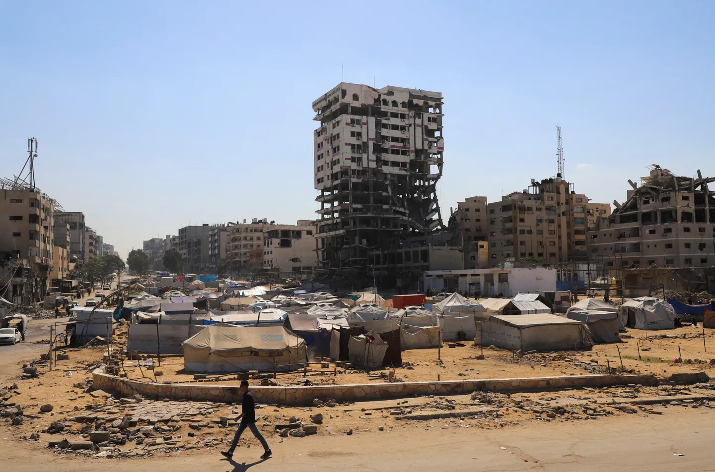 Izrael légicsapásokat indított Rafahban a Hamásszal kötött tűzszünet ellenére