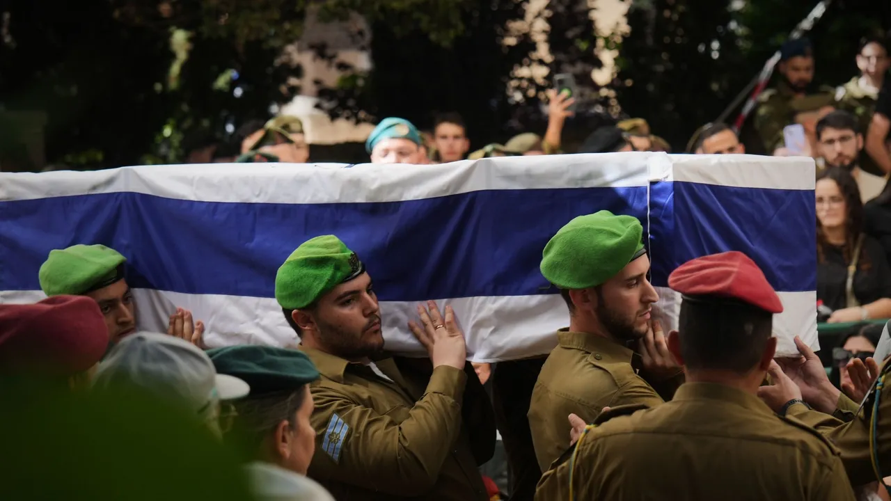 حماس: تسليم جثامين الأسرى الإسرائيليين كافة يحتاج إلى وقت ونتنياهو يتحمل مسؤولية التأخير