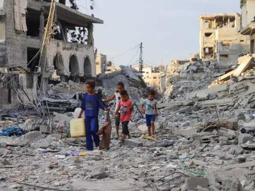 Agência da ONU: Mais de 650.000 crianças de Gaza fora da escola pelo 3.º ano