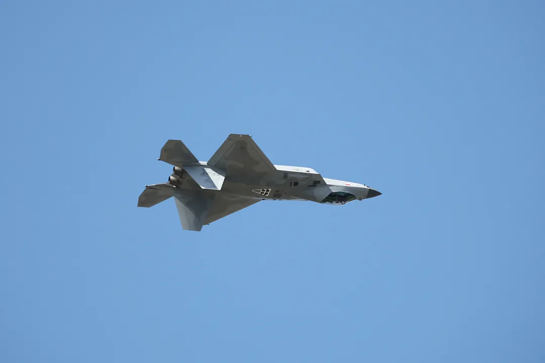 한국 국회 국방부 예산 3천억 원 증액, AI와 차세대 전투기 투자 확대