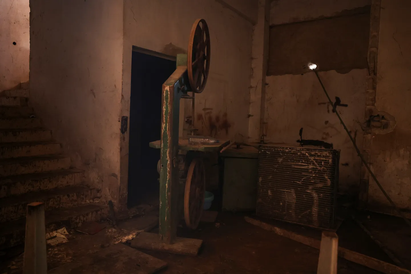 Austria indicts two Assad regime members for horrific crimes in Syrian prisons