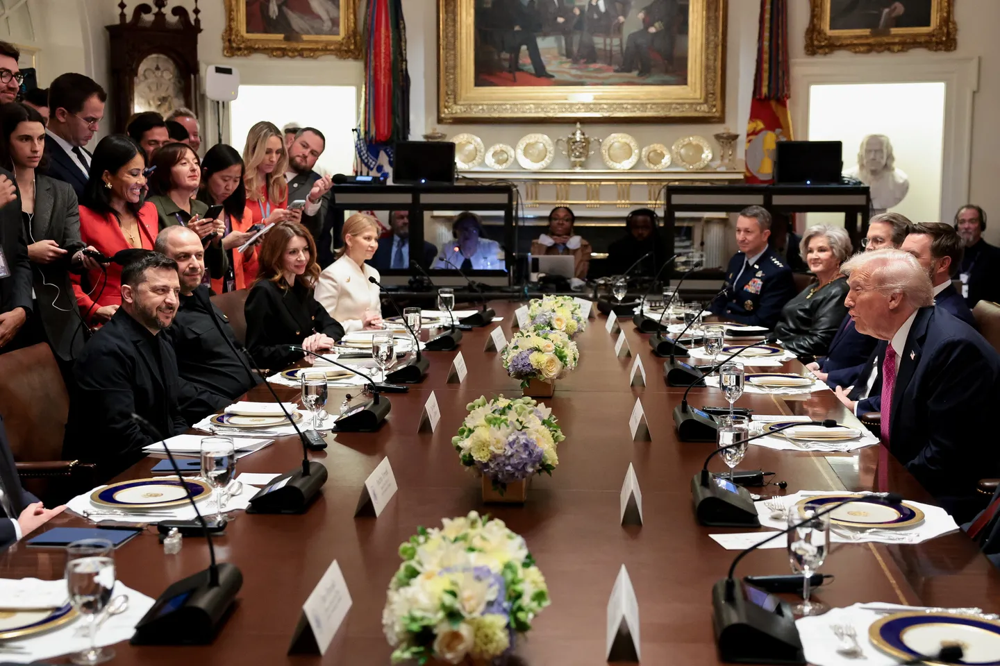 Citing Pakistan's Sharif, Trump says he solved '8 wars' and saved 'tens of millions of lives'