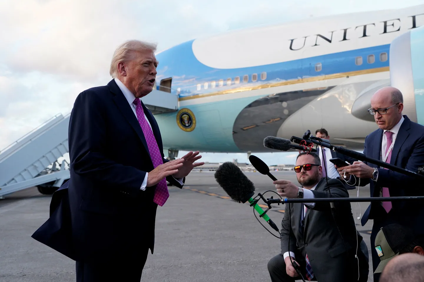 Trump: No 'hard' timeline for Hamas disarmament