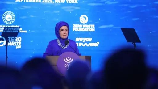 İstanbulda "Qaldıqsız tormış" forumı başlandı