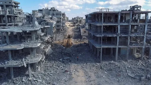 الاحتلال يقصف أماكن متفرقة بغزة.. والقسام: لا علم لنا باشتباكات رفح والتصعيد سيؤخر تسليم جثث الأسرى