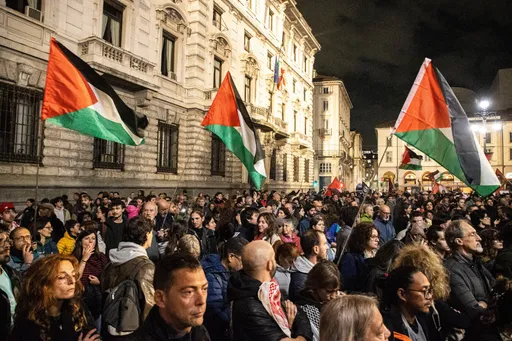 مظاهرات بمدن أوروبية وعربية تنديداً باعتراض إسرائيل أسطول الصمود