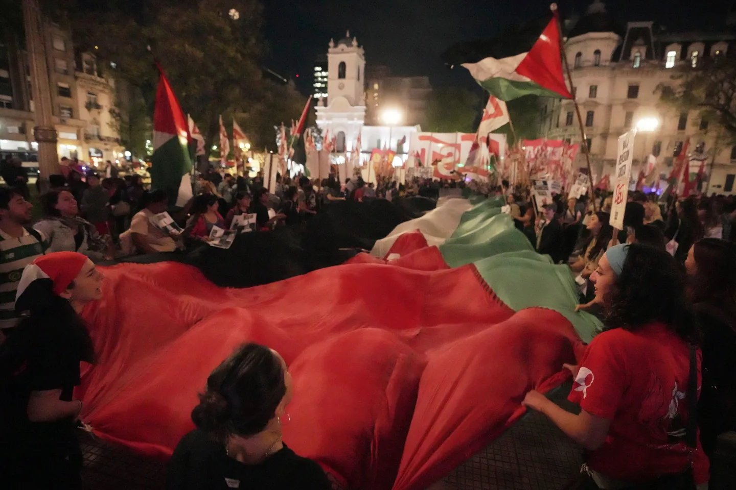 Latin Americans flood streets to protest Israel's raid on Gaza-bound aid flotilla