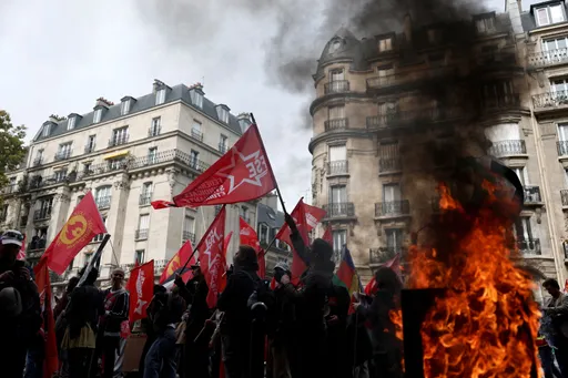 Mobilisation antigouvernementale en France : 600 000 personnes dans les rues