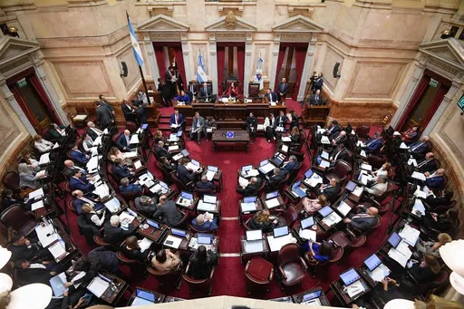 La ley de glaciares de Milei, aprobada en el Senado: por qué es cuestionada y los intereses en juego