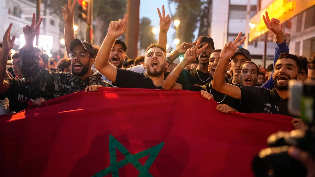 بعد مقتل 3 أشخاص خلال الاحتجاجات.. الحكومة المغربية تعلن استعدادها للحوار