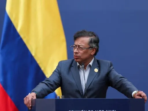 Presidente colombiano expulsa diplomatas israelitas após ataque a flotilha com destino a Gaza